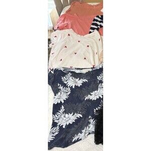 Lot Of 7 Loft Tops Various Colors, Styles And Sleeves All Women’s Size Small